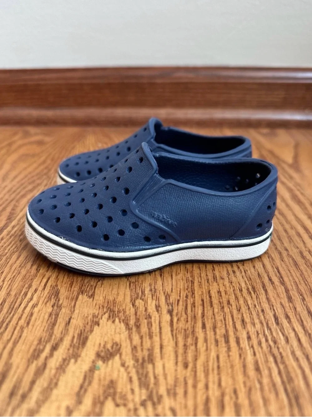 Native Shoes native miles